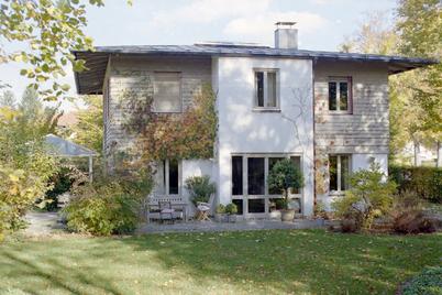 Exklusive moderne Villa mit Traumgarten