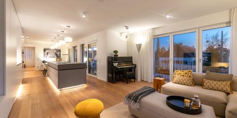 Cool feel-good ambience: Family-friendly 4-room apartment with design aesthetics