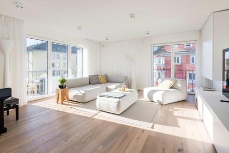 Cool feel-good ambience: Family-friendly 4-room apartment with design aesthetics