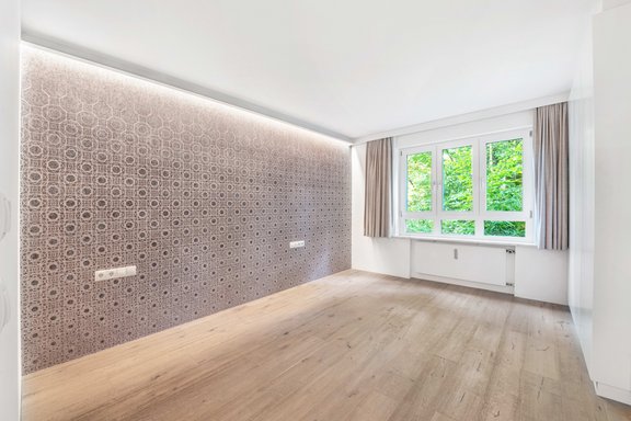 Masterschlafzimmer mit Bad