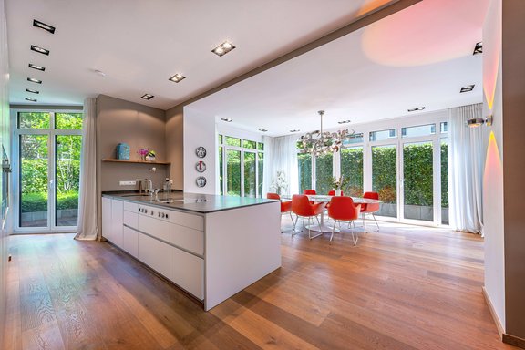 bulthaup-Küche mit Kochtheke