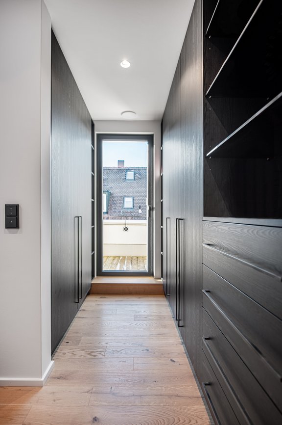 Maßgefertigte Ankleide (zur Ablöse)