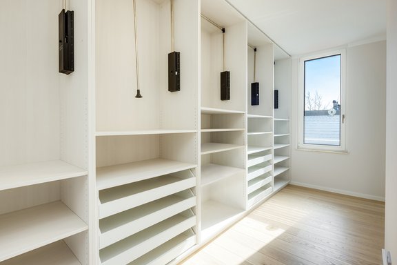 Voll ausgestattete Ankleide