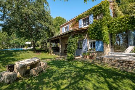 Exklusives Anwesen in Istrien – Villa mit Nebengebäude und 8.921 m² Bauland
