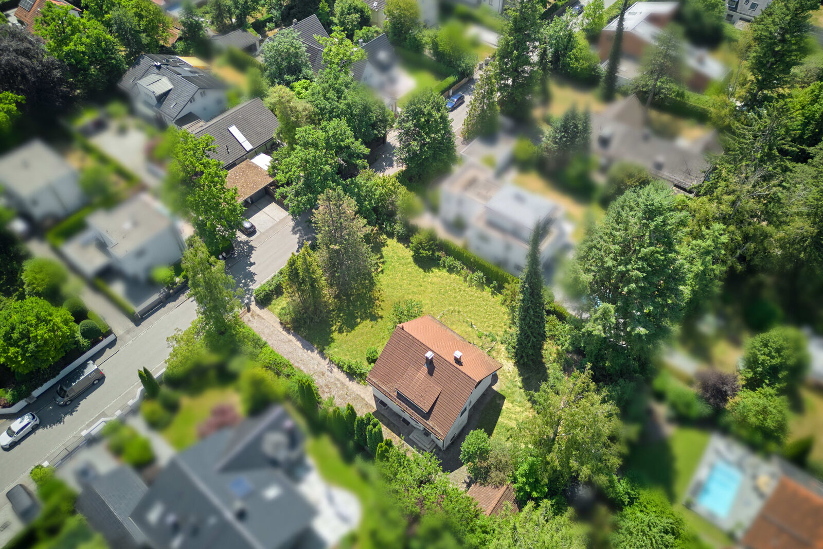 Grundstück mit Altbestand