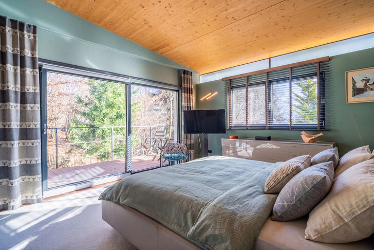 Schlafzimmer mit Loggia