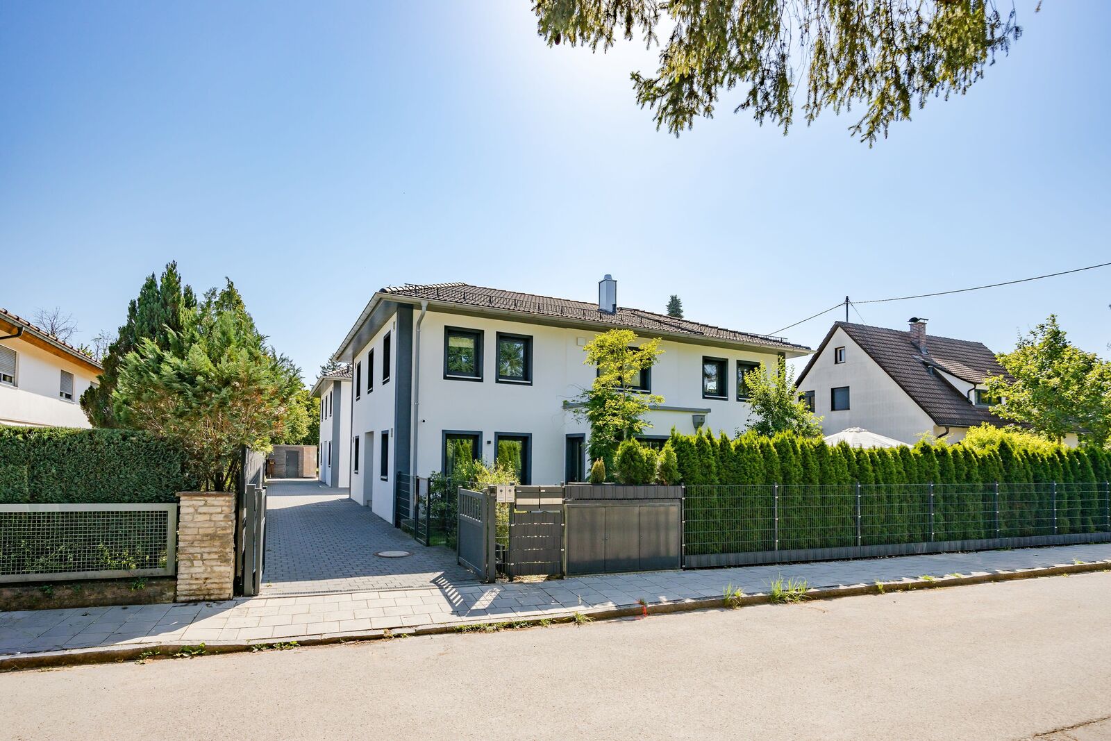 Modernes Einfamilienhaus aus 2023