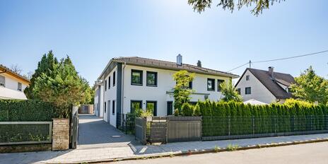 Exklusives Einfamilienhaus mit Garten in Südausrichtung