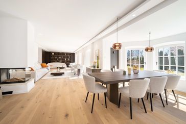 Objektvideo ansehen: Erstbezug: Exquisit modernisierter Landsitz mit besonderem Charme, Alpenblick und hoher Privatsphäre