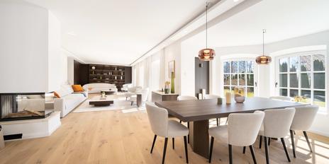 Erstbezug: Exquisit modernisierter Landsitz mit besonderem Charme, Alpenblick und hoher Privatsphäre