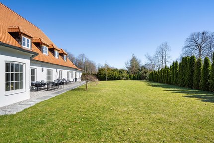 Großzügiger Südgarten mit hohem Maß an Privatsphäre