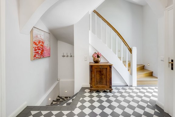 Entree mit Garderobeneinbau