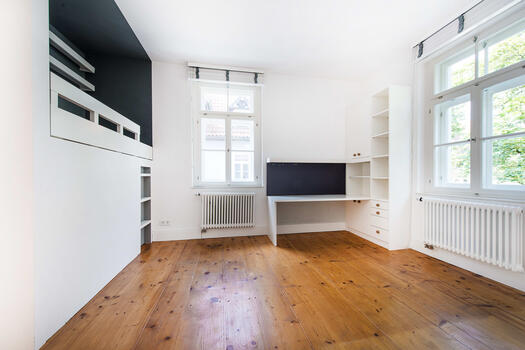 Children's room with carpentry fixtures