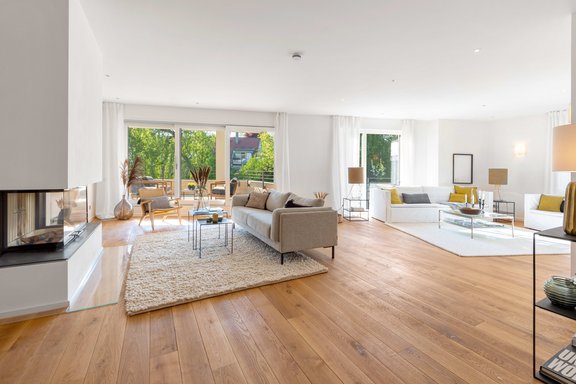 Wohnzimmer mit Blick ins Grüne