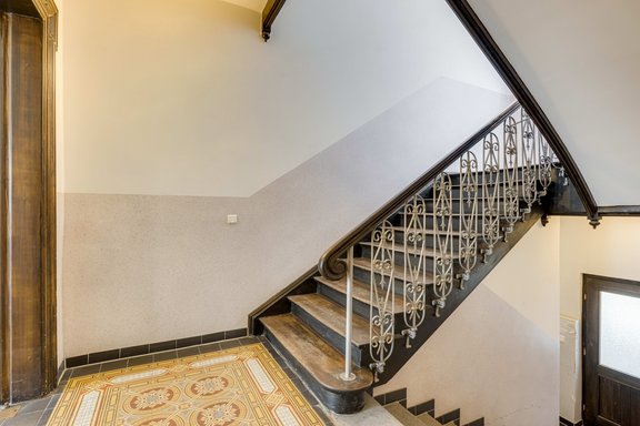 Imposanter Altbau in Toplage