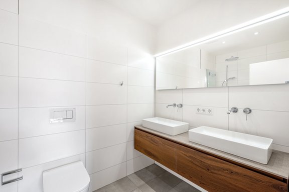 Modern gestaltetes Masterbad