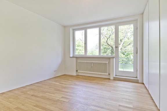 Bedroom with built-in wardrobe
