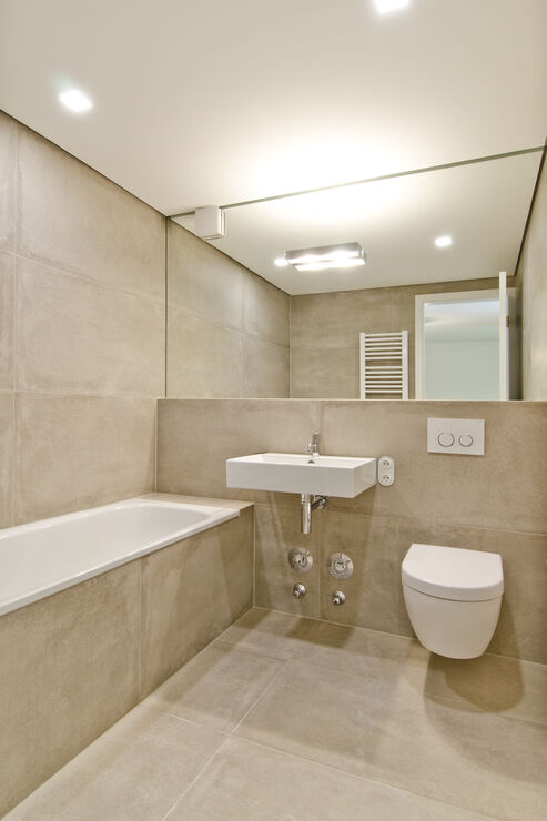 Modernes Badezimmer
