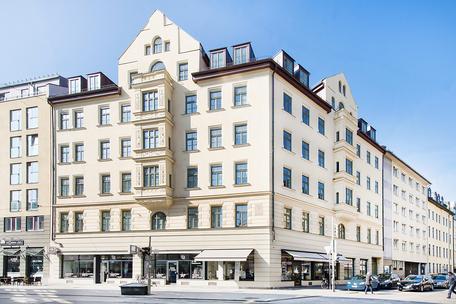 Exzellent sanierte 3-Zimmer-Altbauwohnung in denkmalgeschütztem Stadtpalais von 1897
