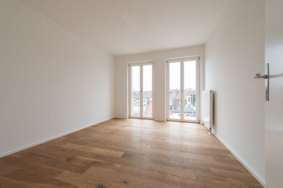 Children's room with balcony access