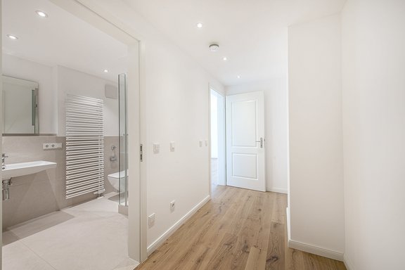 Masterbereich mit Badezimmer