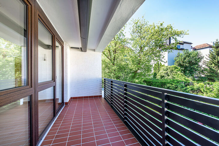 Loggia-Balkon mit Markise