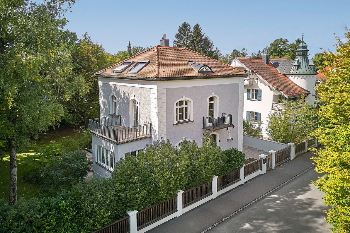 Aufwendig sanierte Villa