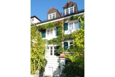 Exzellent saniertes Jugendstil-Stadthaus von 1911 in bester Lage