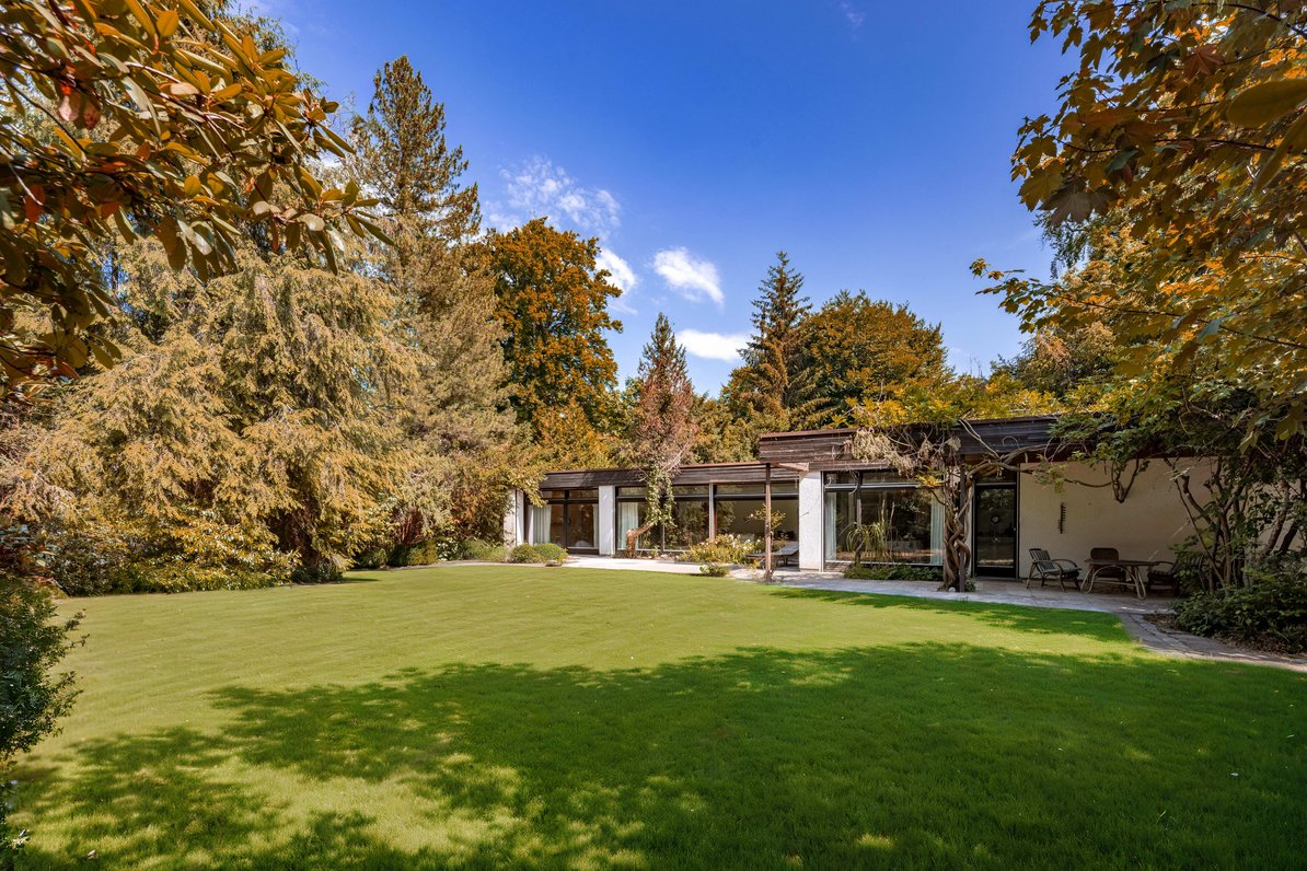 Grundstück mit Altbestand