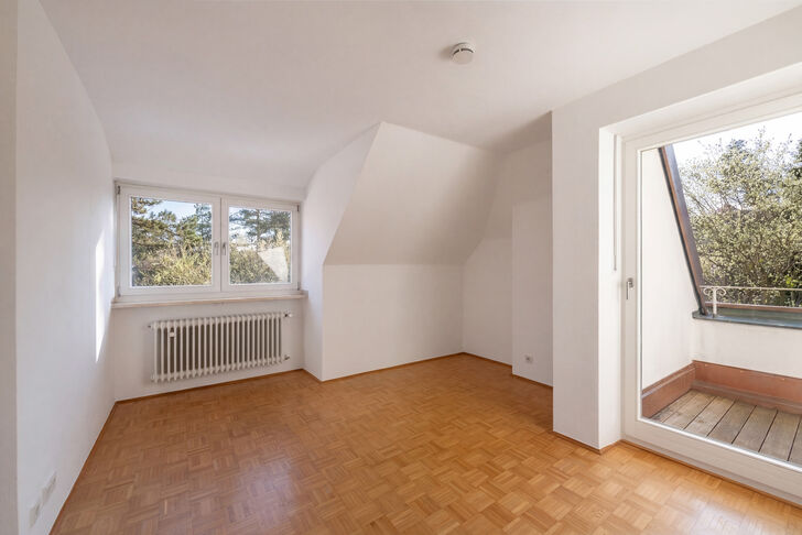 Schlafzimmer mit Balkon