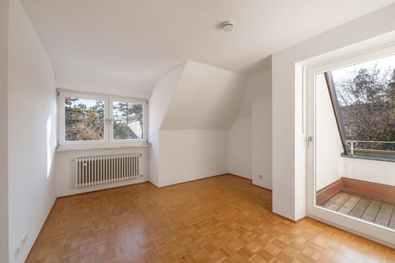 Schlafzimmer mit Balkon