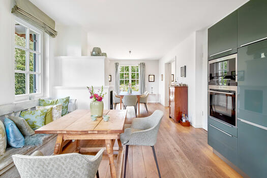 A wealth of light and spaciousness characterize the first floor of this country villa