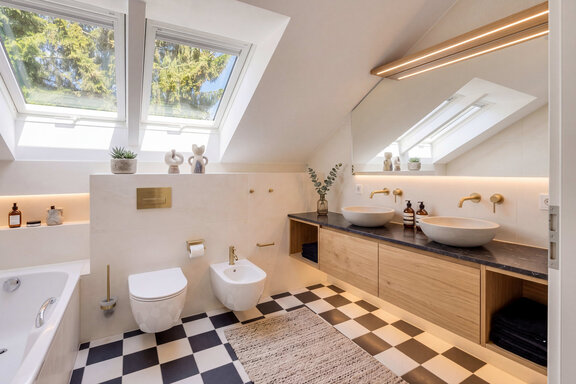 Bright children's bathroom (rendered)