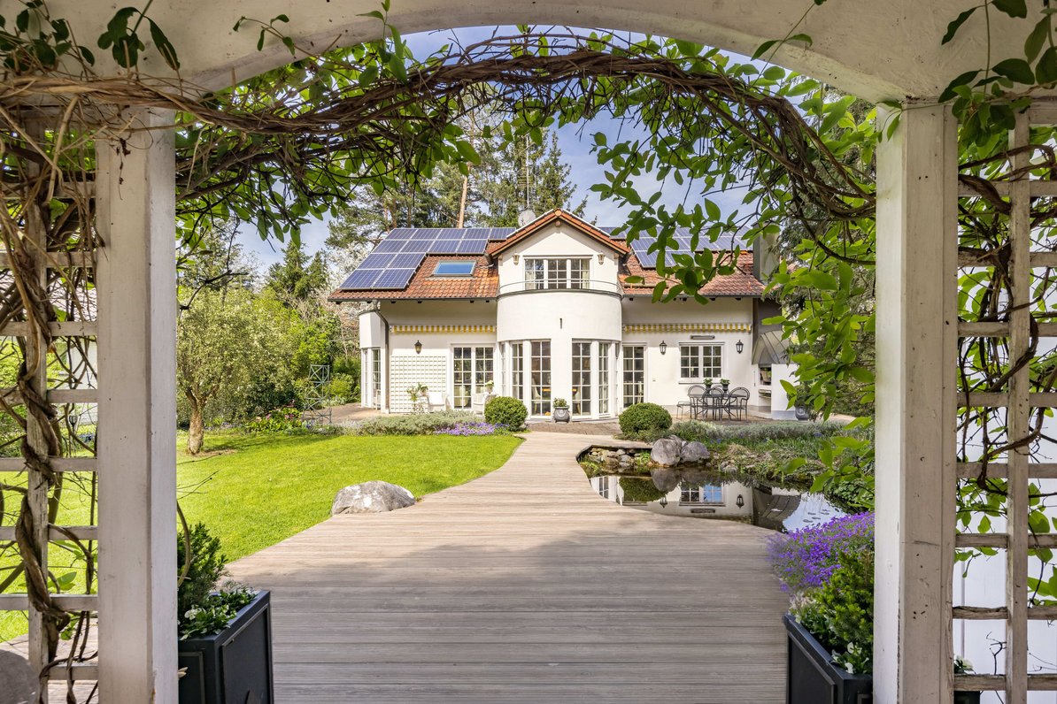 Family home with dream garden