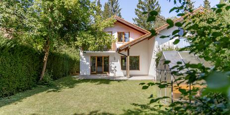 Familiendomizil mit Gartenoase in exquisiter, ruhiger Lage