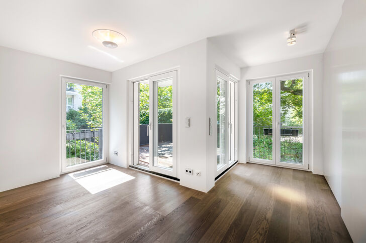 Schlafzimmer mit großer Loggia