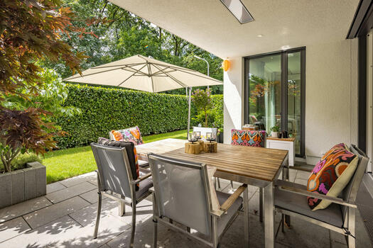 Three sides wrap around garden