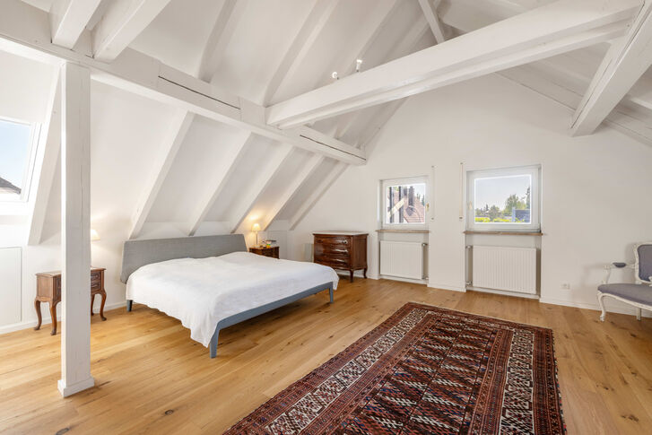 Ruhiges Schlafzimmer im DG