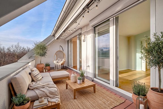 Süd-Loggia (virtuell möbliert)