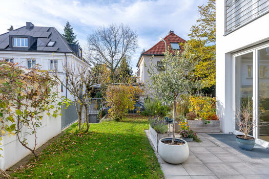 Privatgarten nach Süden und Westen