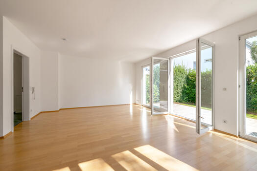 Offenes Wohnen mit Terrasse
