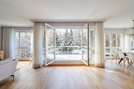 Familiengerechte, elegante 4-Zimmer-Wohnung mit Südbalkon in nobelster Villenlage