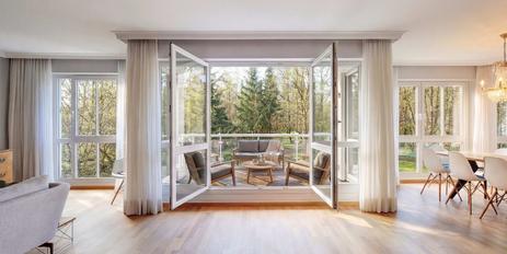 Familiengerechte, elegante 4-Zimmer-Wohnung mit Südbalkon in nobelster Villenlage