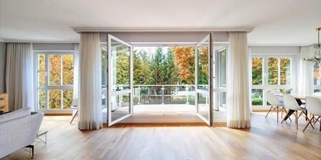 Familiengerechte, elegante 4-Zimmer-Wohnung mit Südbalkon in nobelster Villenlage