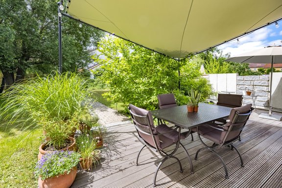 Quasi uneinsehbare Terrasse