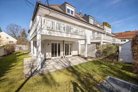 Helle Erdgeschosswohnung mit 200 m² Süd-/Westgarten