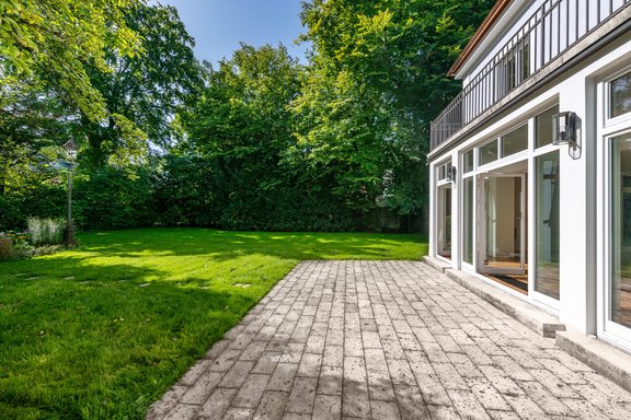 Eingewachsenes Grundstück