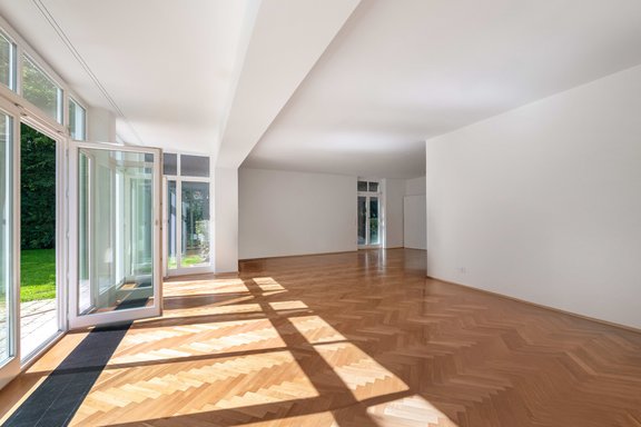 Lichtdurchfluteter Wohnbereich