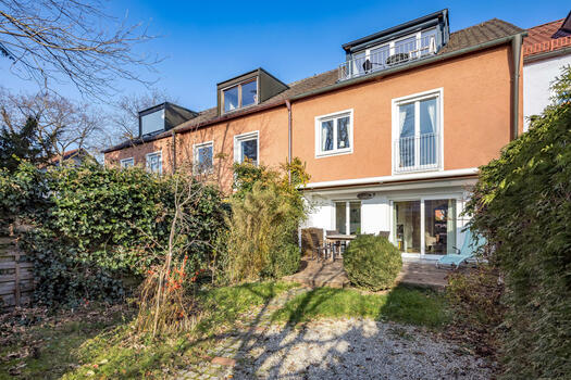 Familiengerechtes Stadthaus mit sonniger Süd-Ausrichtung in sehr ruhiger, grüner Lage