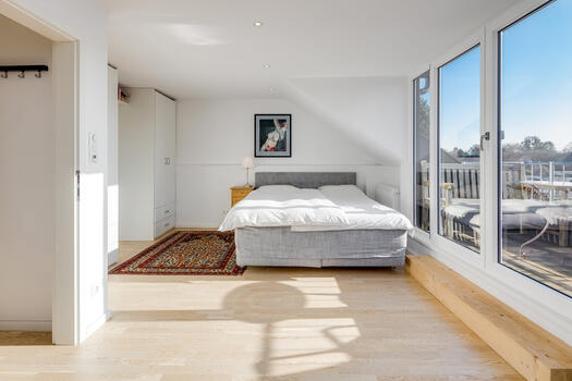 Masterschlafzimmer mit traumhafter Dachterrasse